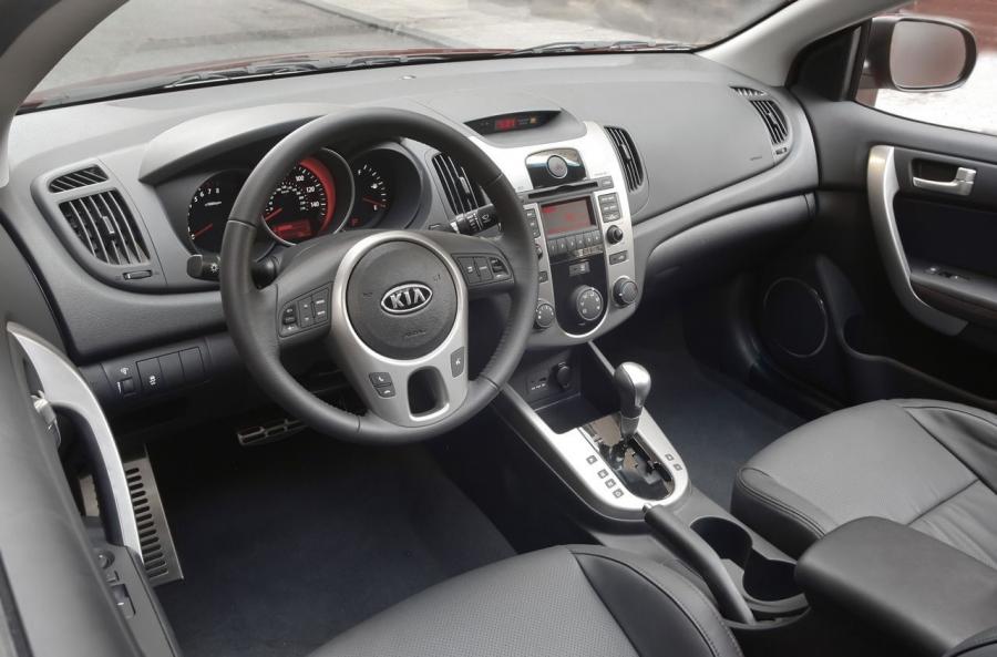  Kia Forte Koup 2009 года  (фото 28 из 169)